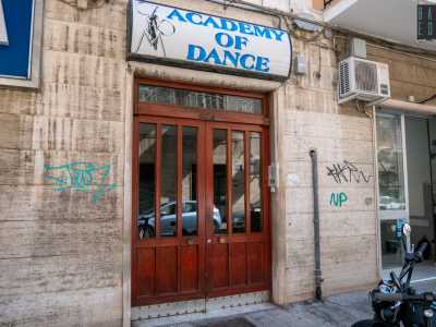 Concludiamo il nostro viaggio in via Pasubio, dove nei pressi della Chiesa Russa si trova la �Academy of Dance�